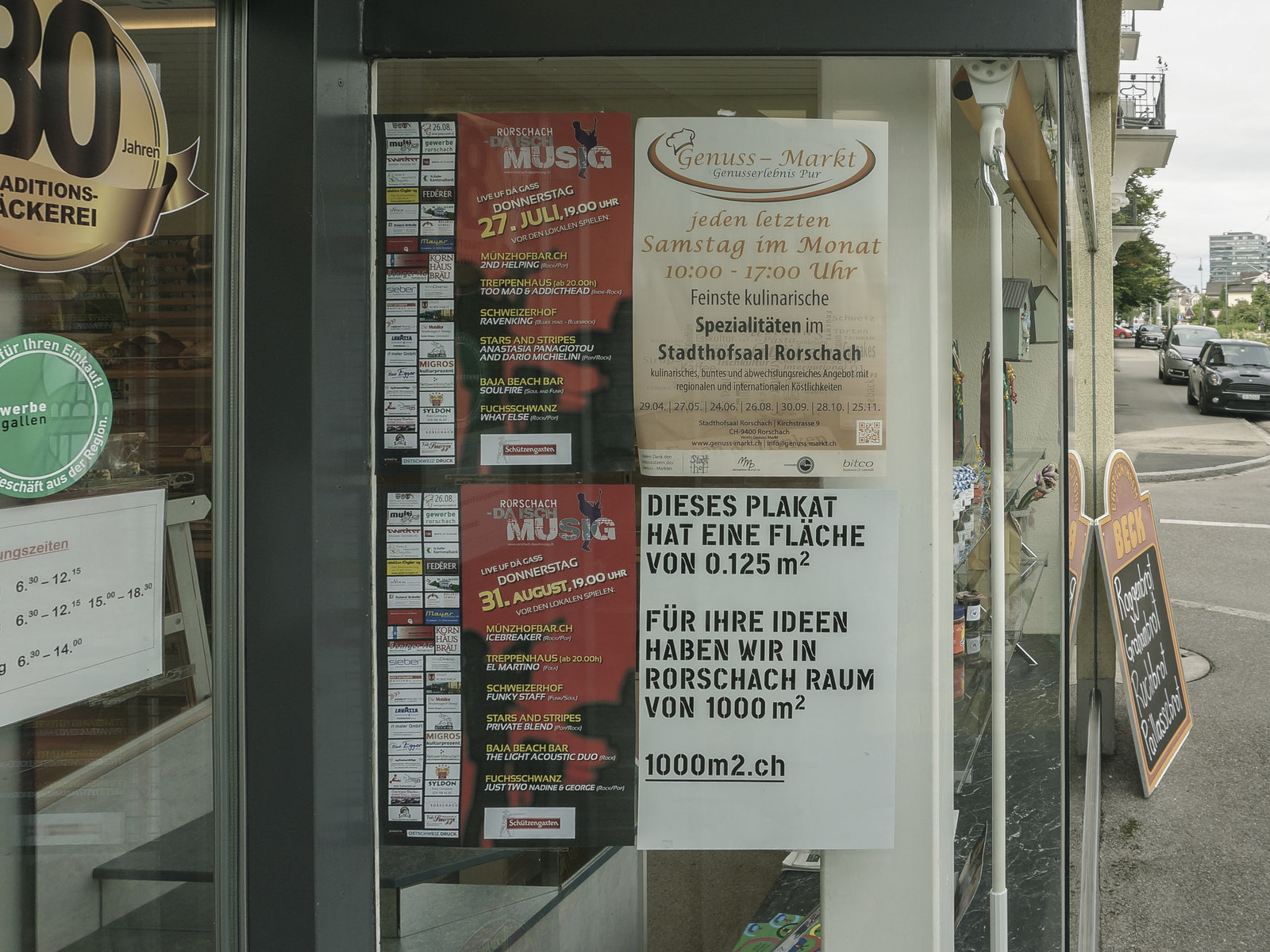 Plakate 1000m2 von Maria baut