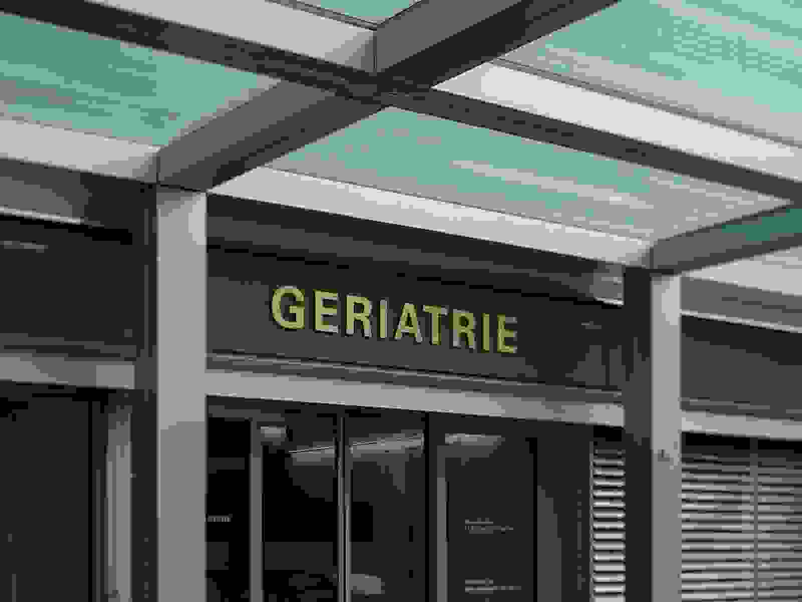 Fassadenbeschriftung Geriatrische Klinik St.Gallen