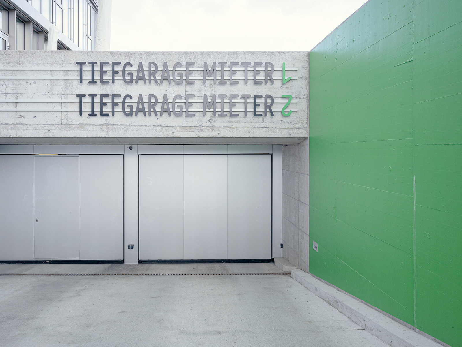 Signaletik Kurt Geschäftshaus