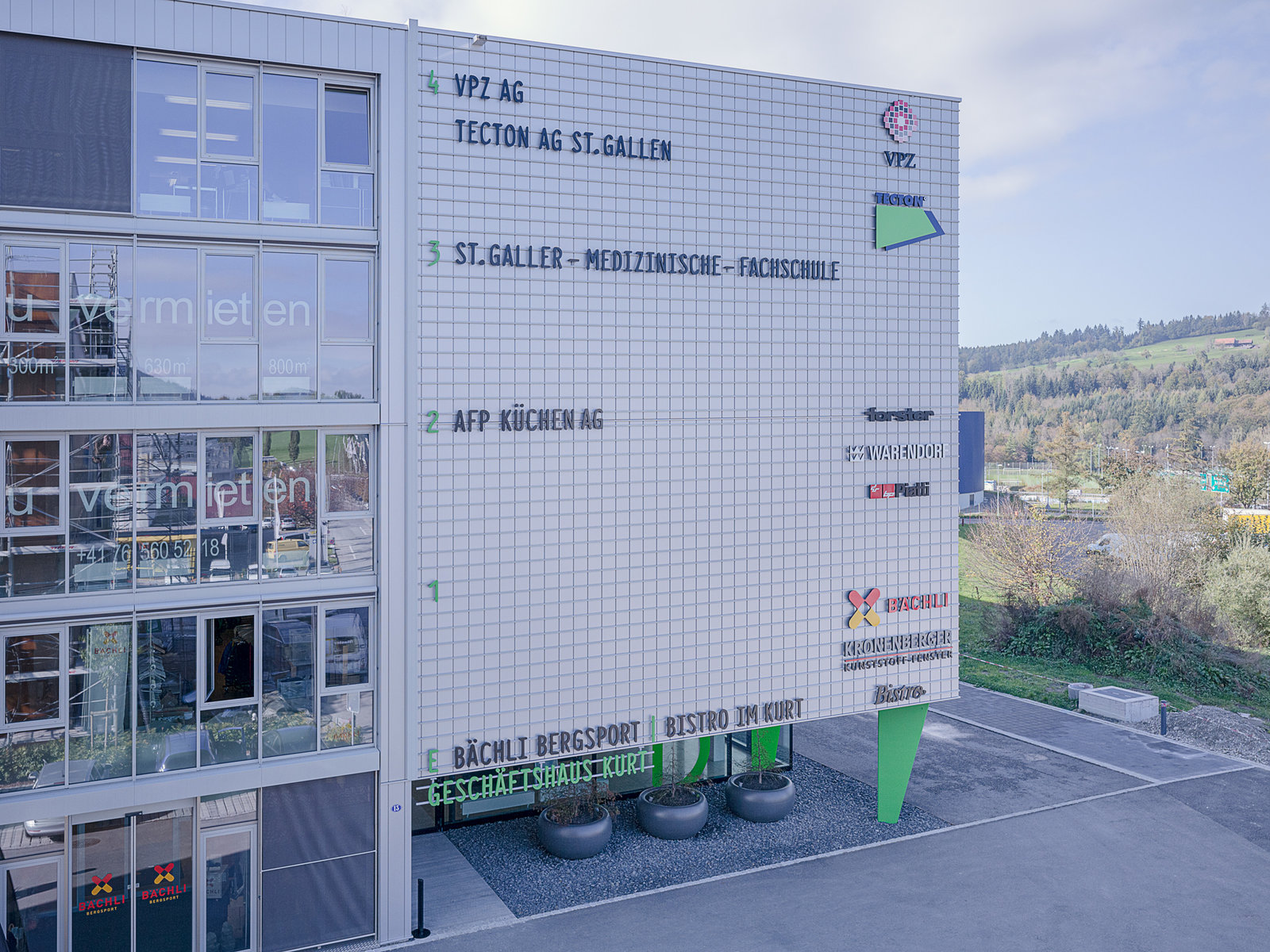 Signaletik Kurt Geschäftshaus
