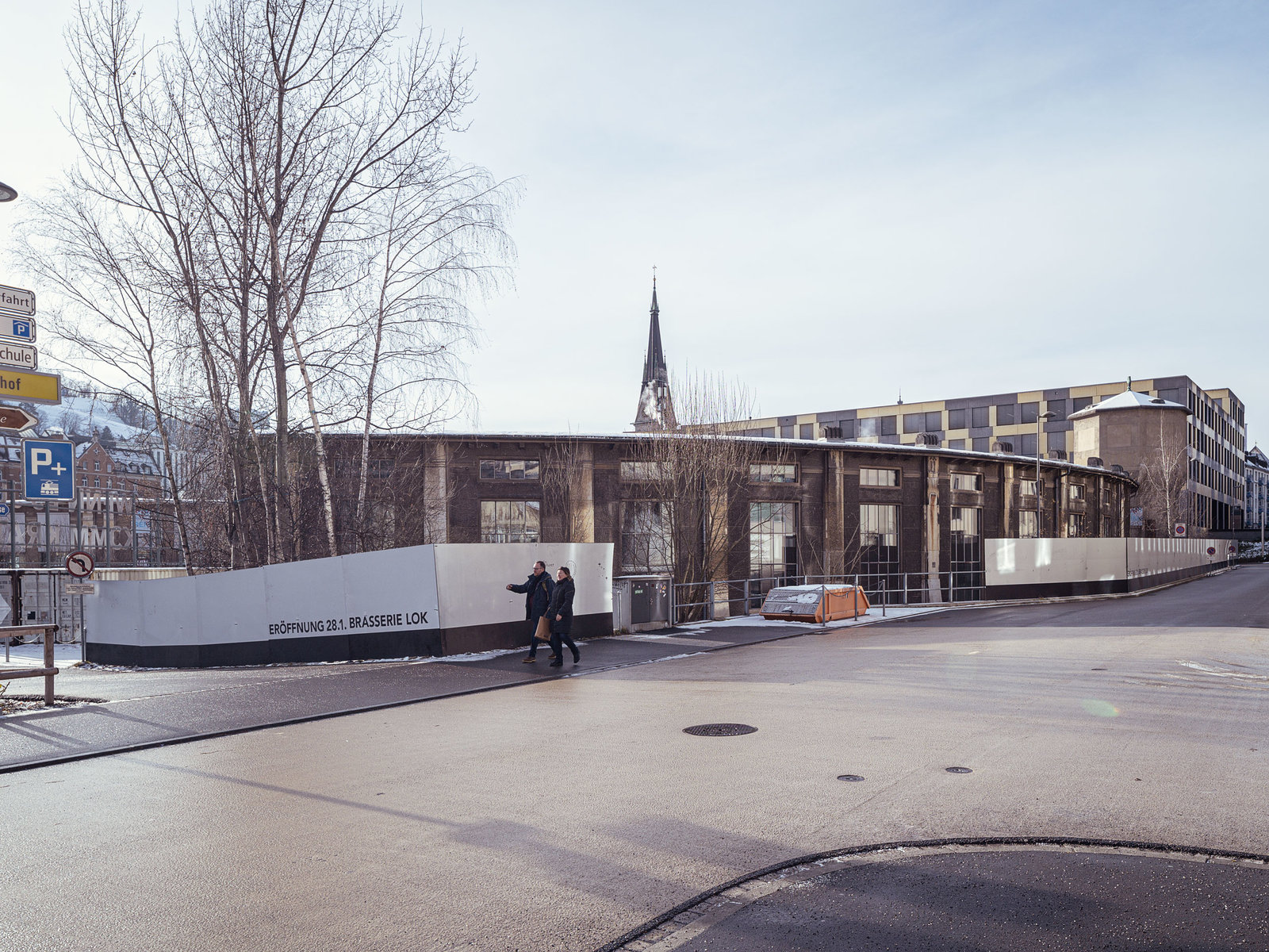 Kratzwand – Bauverkleidung Lokremise