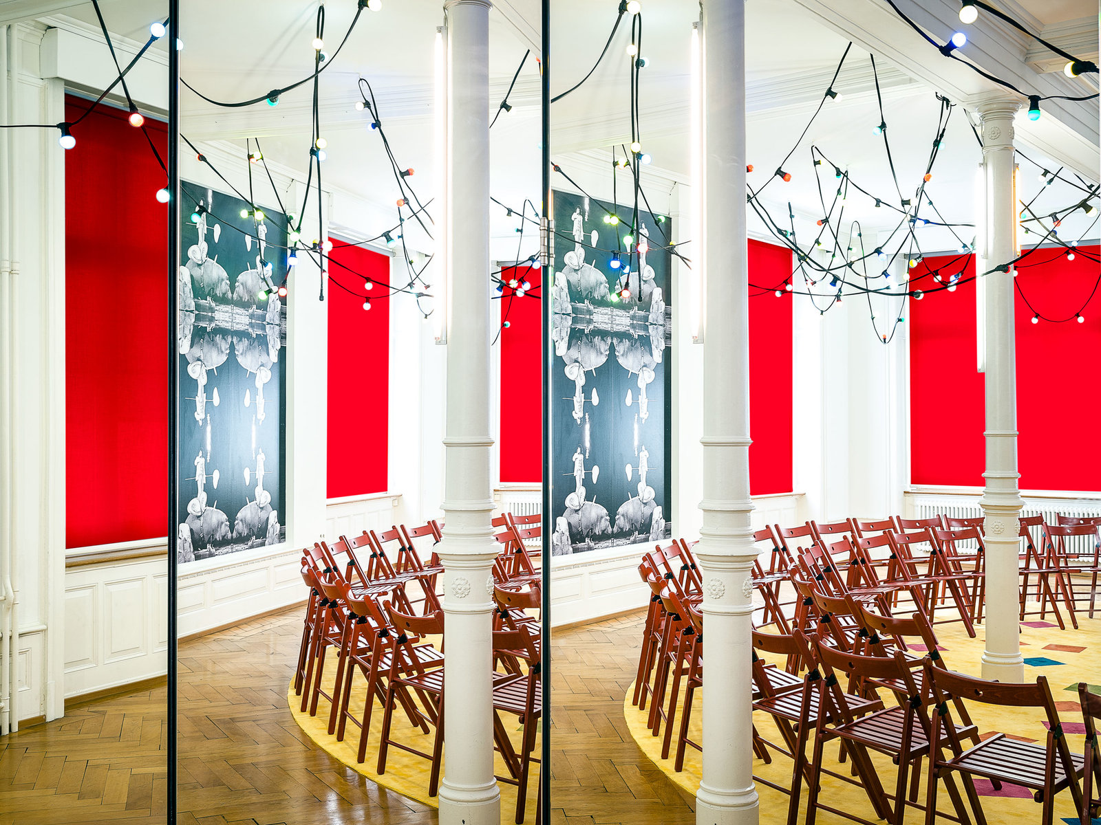 Ausstellungsgrafik und Szenografie Mode Circus Knie im Textilmuseum St.Gallen